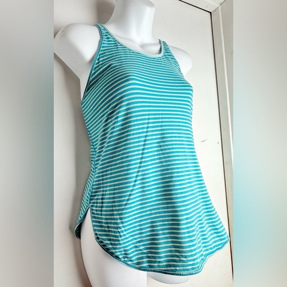 Lululemon What The Sport Singlet
Silver Stripe Peacock Blue Tranquil Blue - Picture 2 of 6